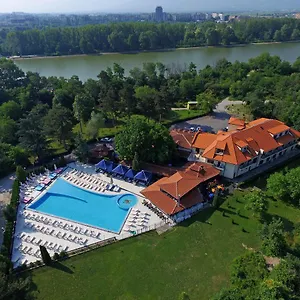Ostrova - Free Parking&wifi Hotel
